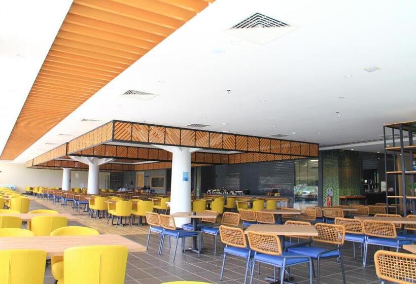 فندق Amverton Cove Golf & Island Resort