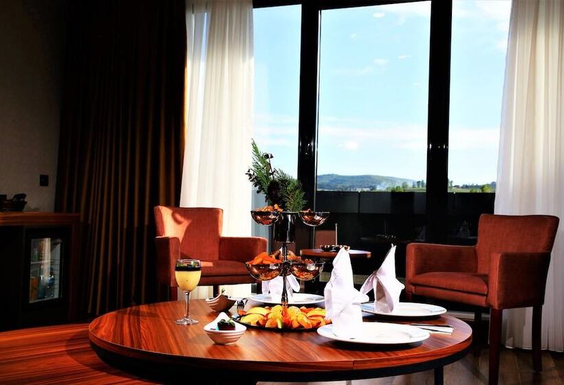 هتل Hilas Thermal Resort & Spa