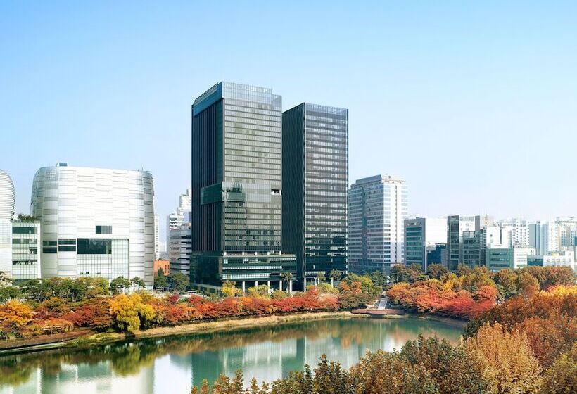 Sofitel Ambassador Seoul Hotel & Serviced Residences