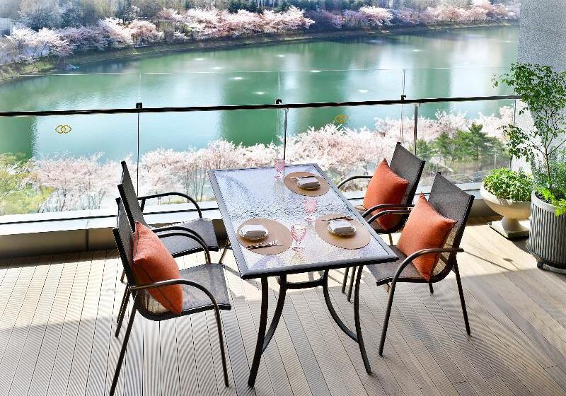 Sofitel Ambassador Seoul Hotel & Serviced Residences