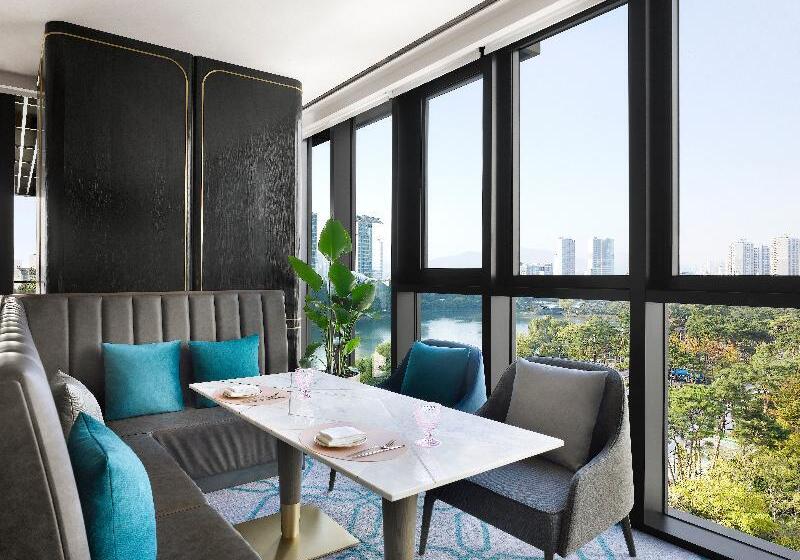 Sofitel Ambassador Seoul Hotel & Serviced Residences