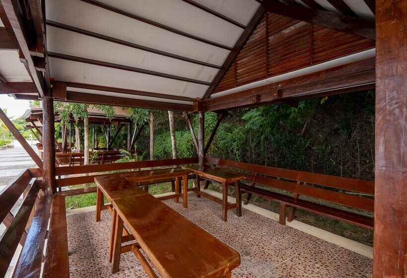 בית מלון כפרי Sunlight Eco Tourism Island Resort