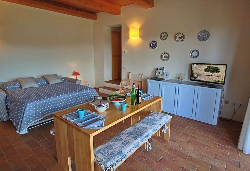 Cottage In Montelabbate With Pool, Garden, Bbq, Parking