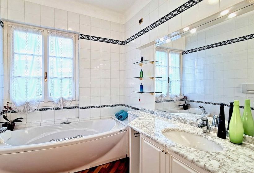 Gardenview 2 Swimming Pools Tennis Court Italian Lakes