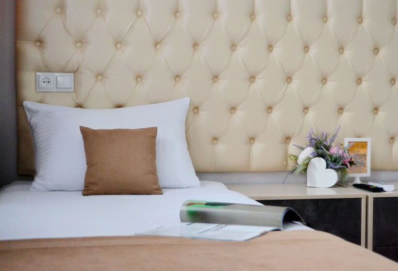 فندق Lux Promo Park & House