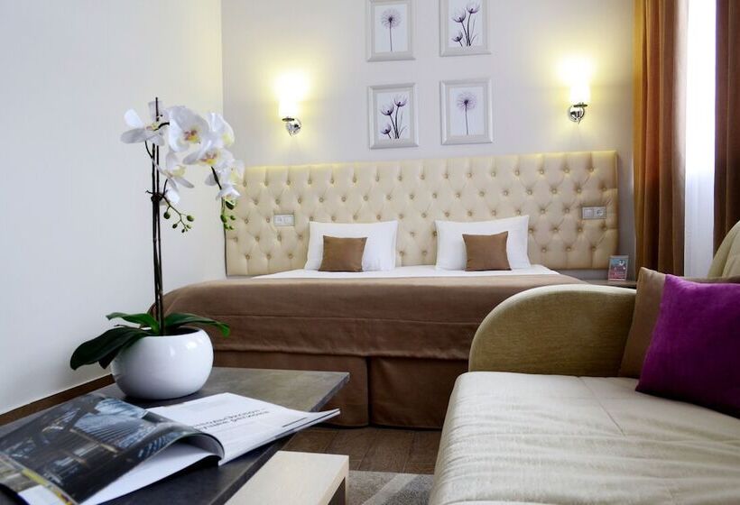 فندق Lux Promo Park & House