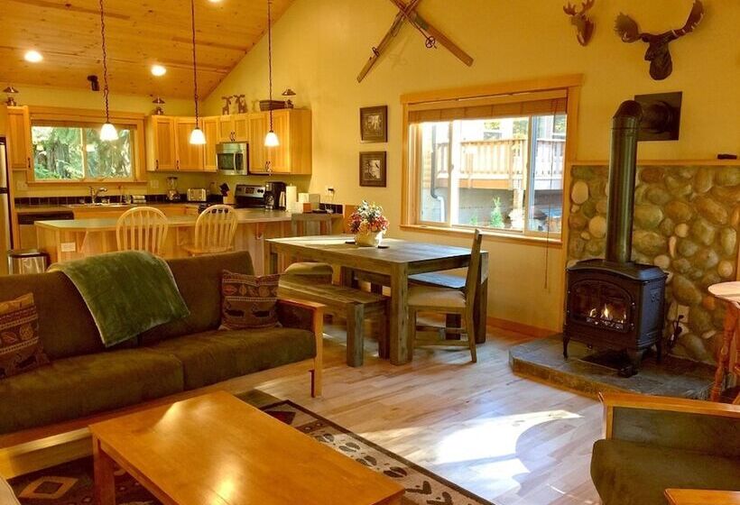 65gs   Hot Tub   Wi Fi   Pets Ok   Bbq   Sleeps 10