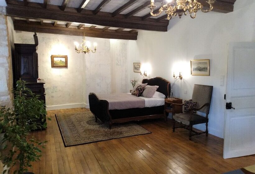 צימר Chateau De Balsac