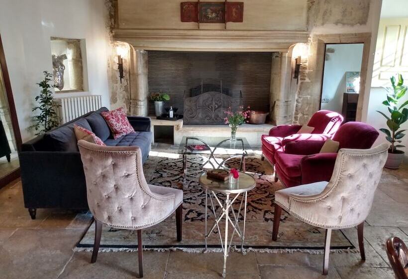 צימר Chateau De Balsac