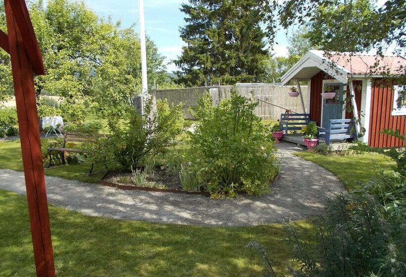 Bed and Breakfast Chinova Mötesgård