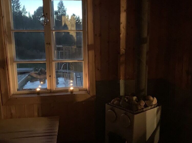 Bed and Breakfast Chinova Mötesgård