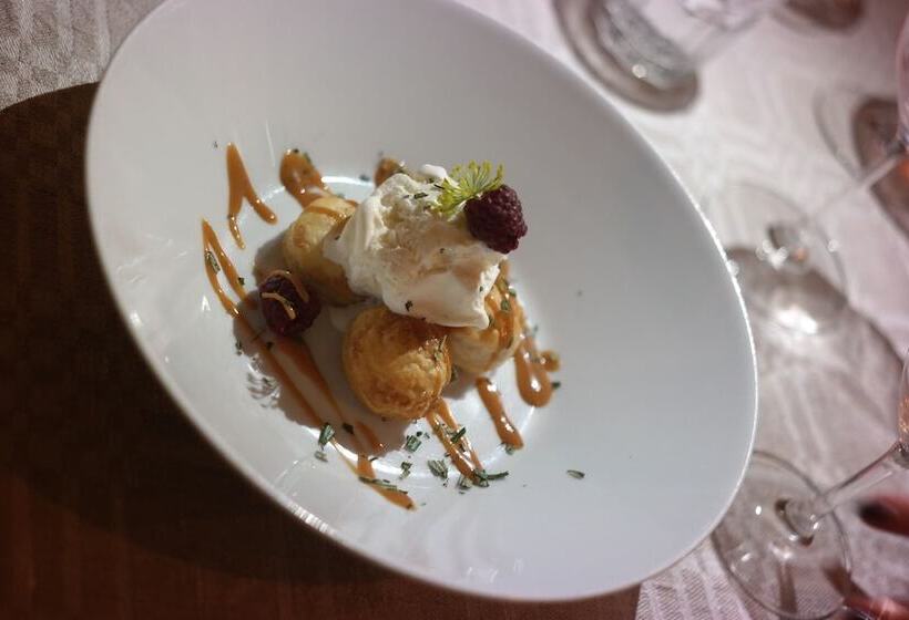 Bed and Breakfast Chinova Mötesgård