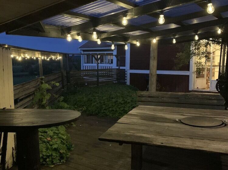 Bed and Breakfast Chinova Mötesgård