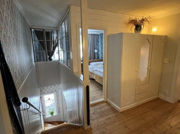 Bed and Breakfast Chinova Mötesgård