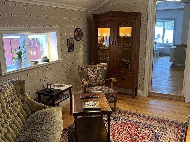 Bed and Breakfast Chinova Mötesgård