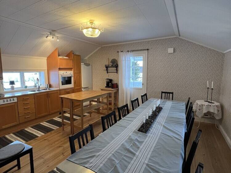 Bed and Breakfast Chinova Mötesgård