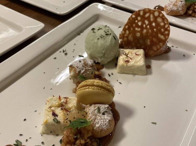 Bed and Breakfast Chinova Mötesgård