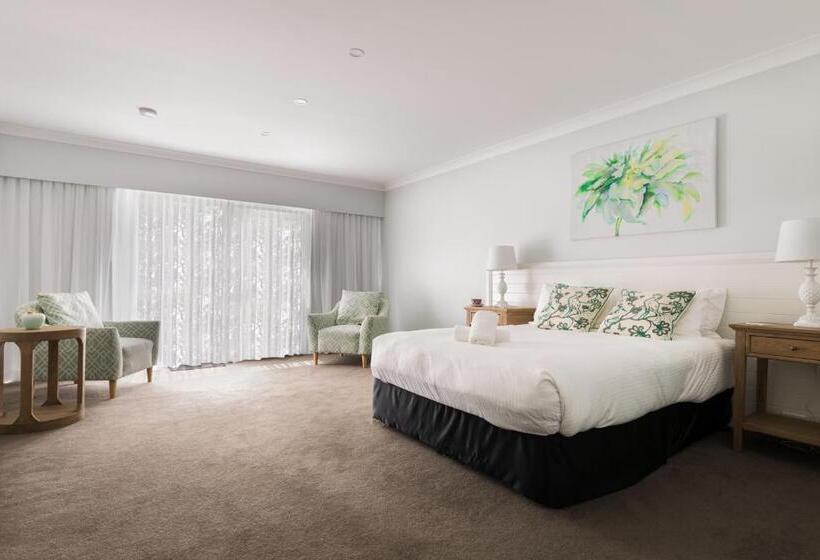 تختخواب و صبحانه Nu Leaf Retreat