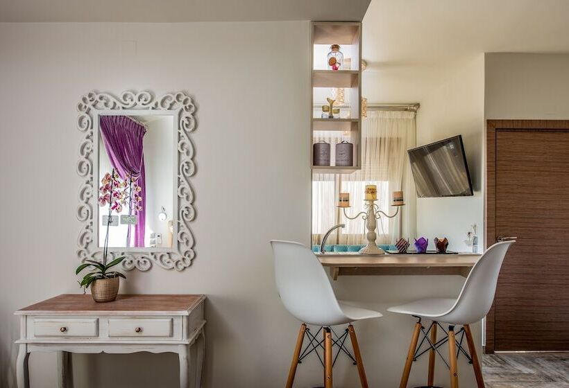 Elimia Suites & Studios