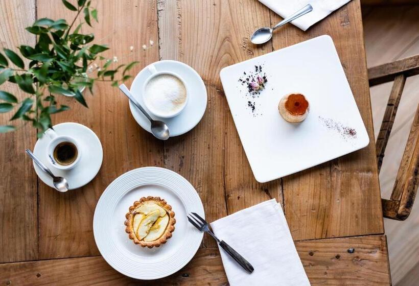 Отель Albergo Locanda Mistral