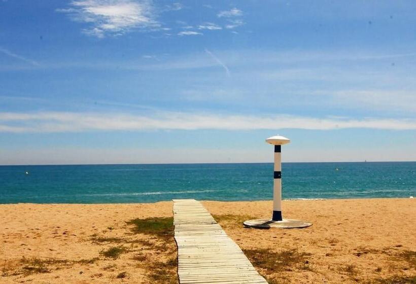 בית מלון כפרי Homeholidaysrentals  Maritim V