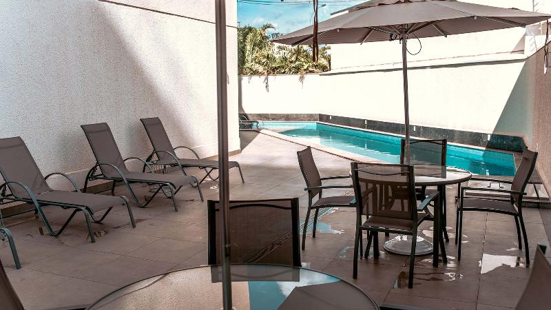 Отель Hplus Premium Palmas