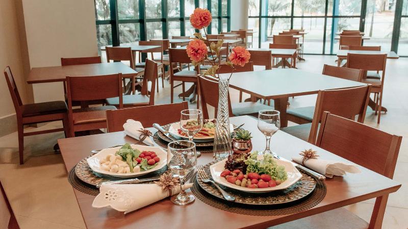 Отель Hplus Premium Palmas