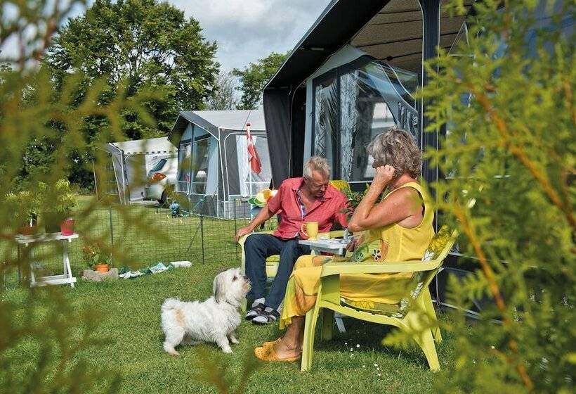 בית מלון כפרי Hygge Strand Camping