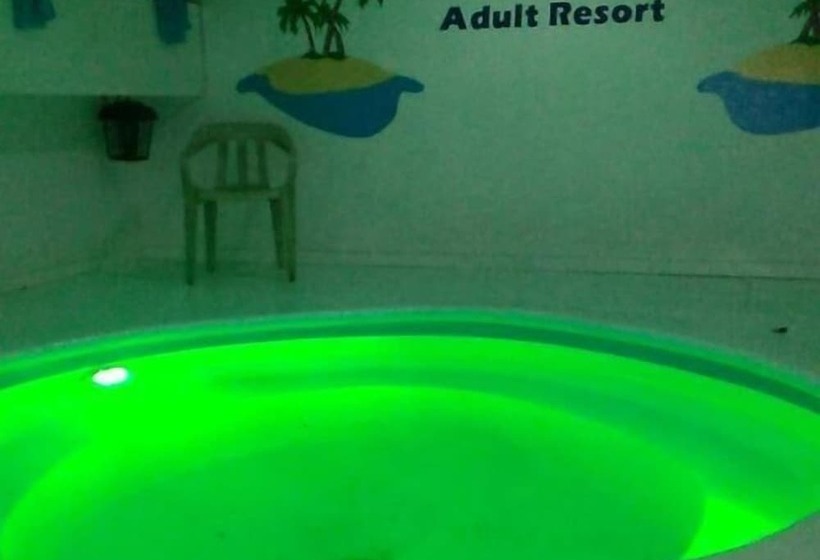 فندق Oasis Adult Resort