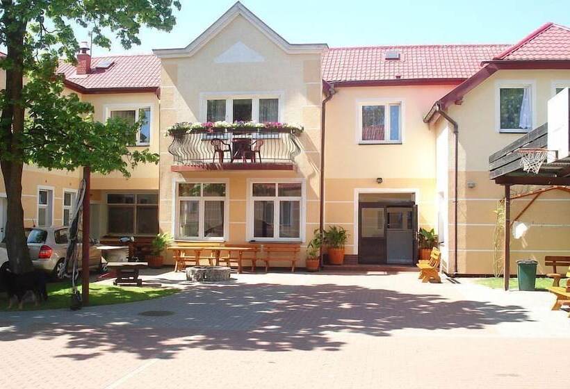 هتل Osrodek Kolonijno Wczasowy Skaut