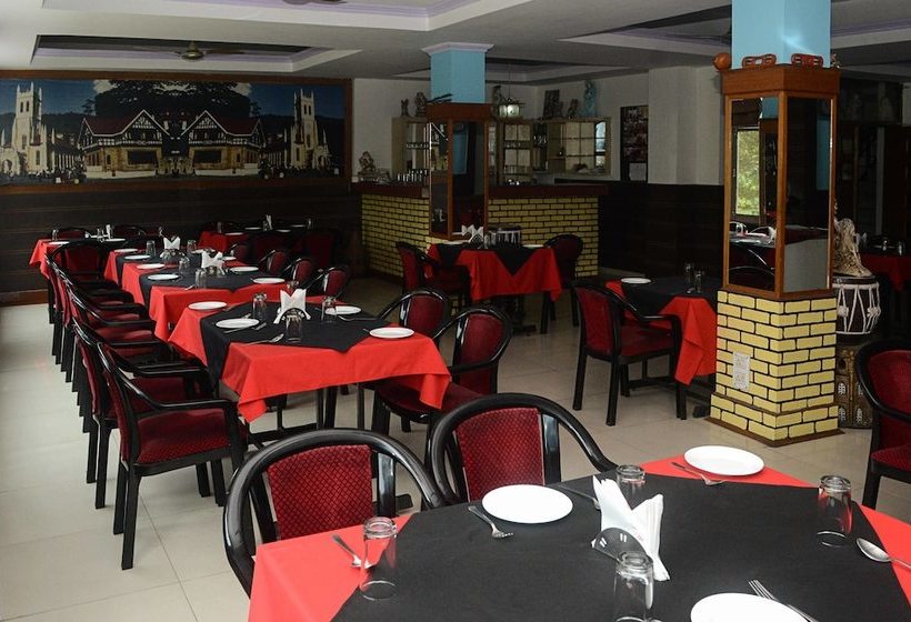 Отель Oyo 22122 Falcon Crest