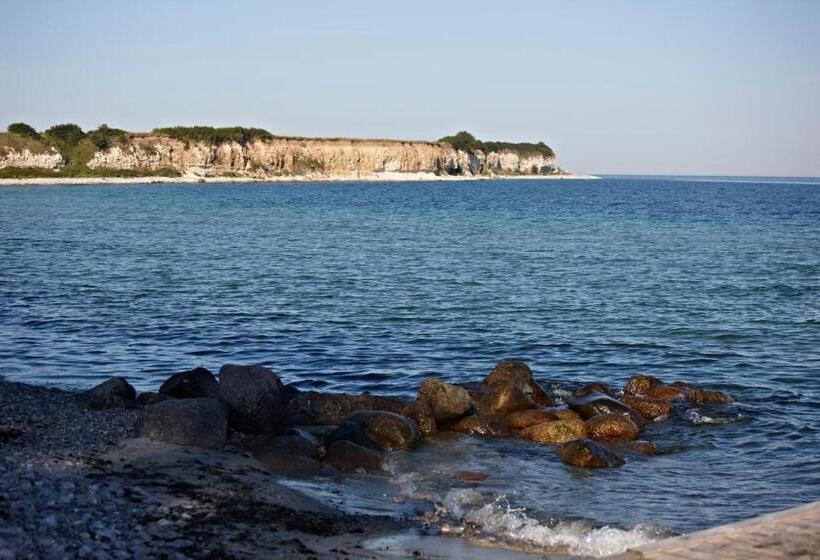 Отель Rødvig Kro Og Bade