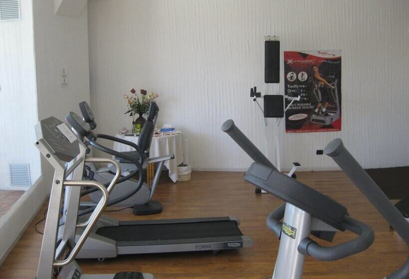 בית מלון כפרי Residence Baia Caddinas