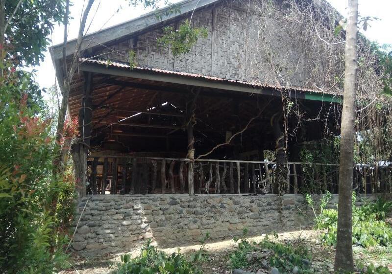 فندق Tangkahan Inn