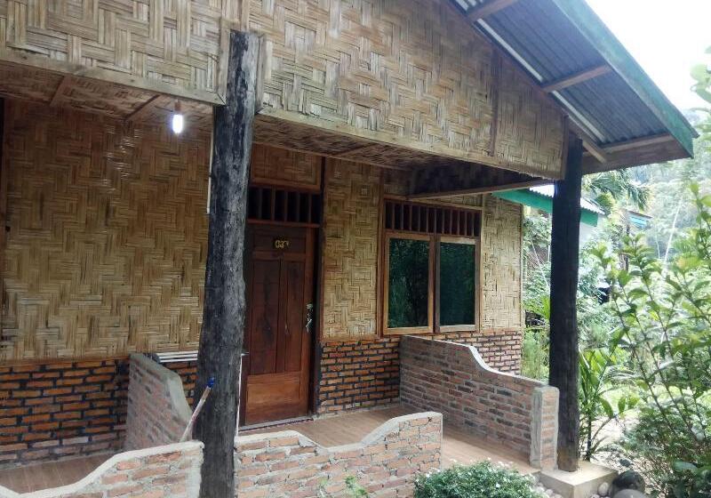 فندق Tangkahan Inn