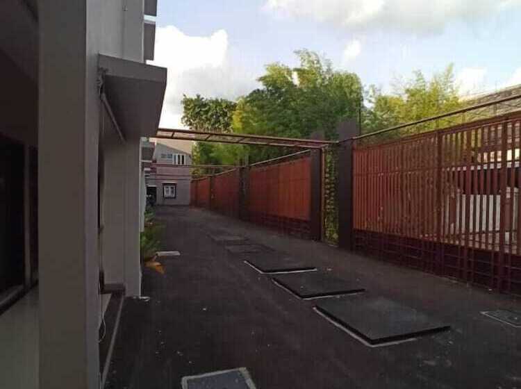 בית מלון כפרי Tosan Solo Baru