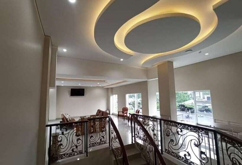 בית מלון כפרי Tosan Solo Baru