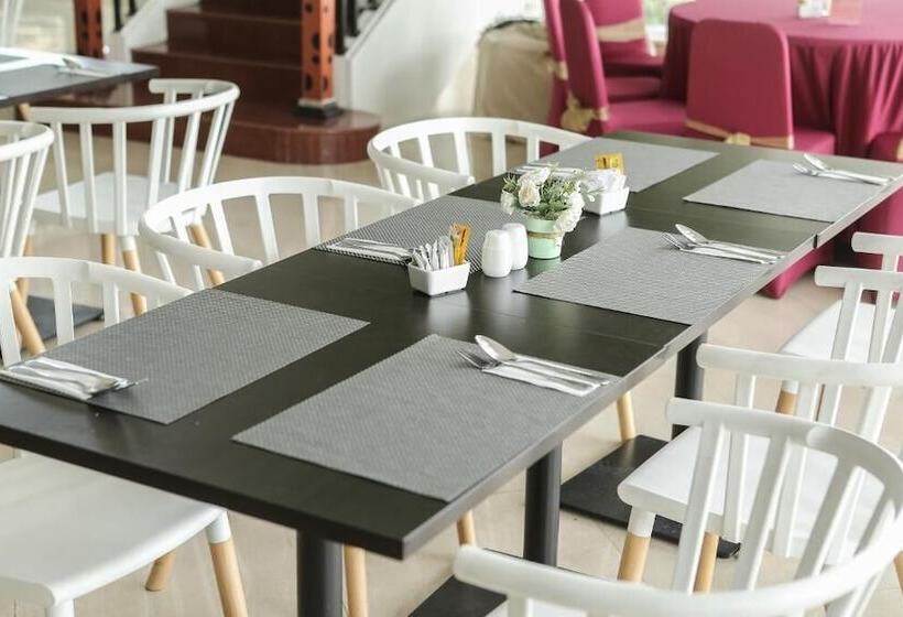 בית מלון כפרי Tosan Solo Baru