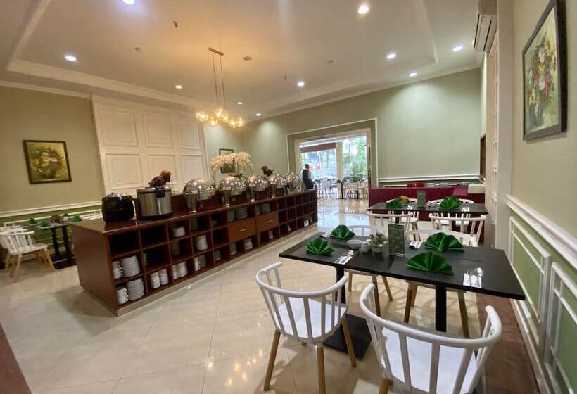 בית מלון כפרי Tosan Solo Baru