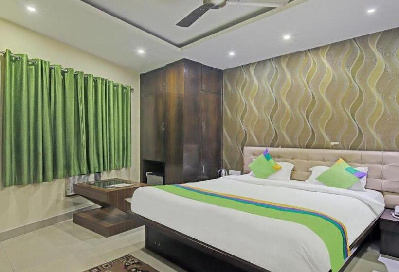 בית מלון כפרי Treebo Archie Regency