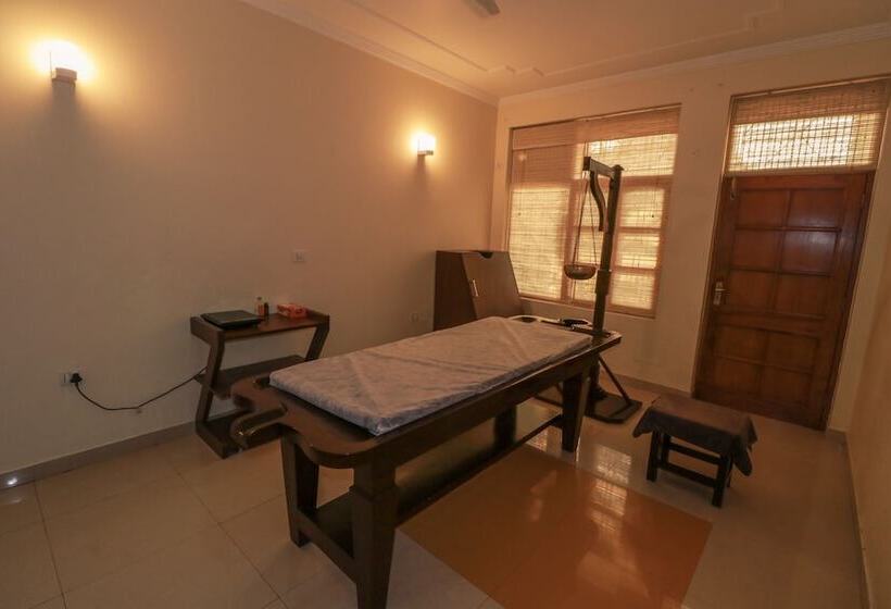 בית מלון כפרי Ved Varuna Ayurveda Sadan Rishikesh