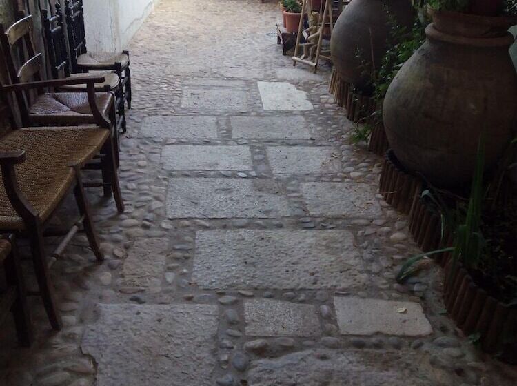 ペンション El Sueño De Lucrecia