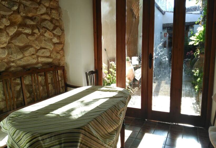 ペンション El Sueño De Lucrecia