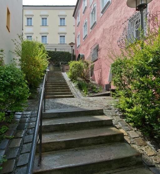 膳宿费 Das Hornsteiner