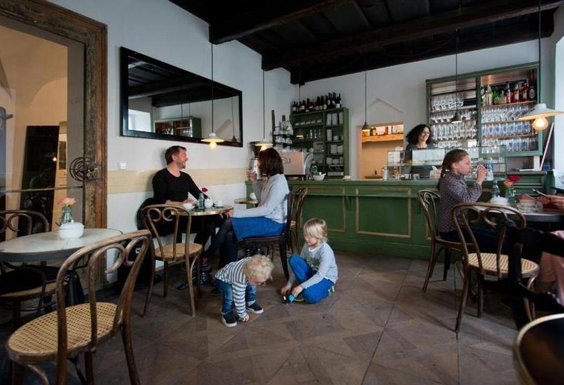 膳宿费 Das Hornsteiner