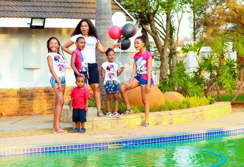 بنسيون La Fiato Luxury Lodge