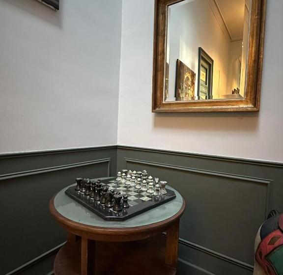 פנסיון Maison Jeroboam