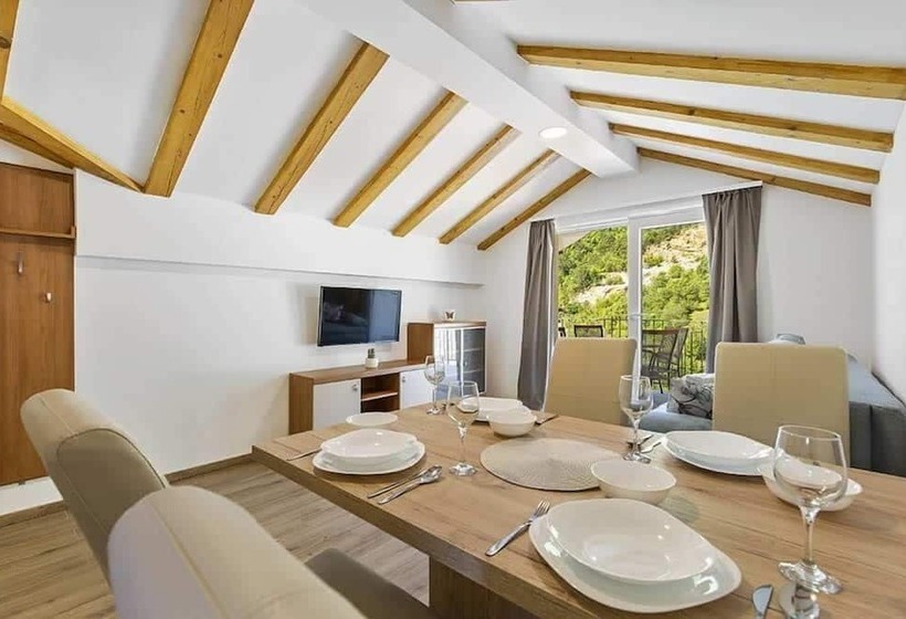 پانسیون Pansion Villa Betina