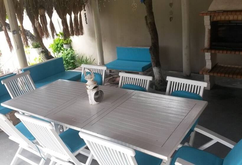 פנסיון Ponta Beach Guest House