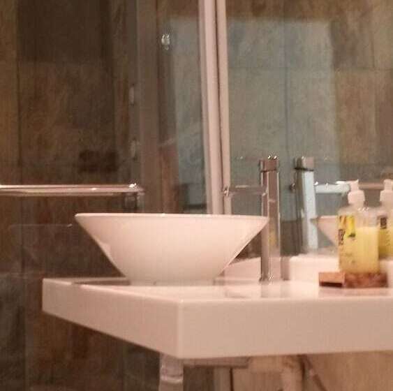 פנסיון Ponta Beach Guest House